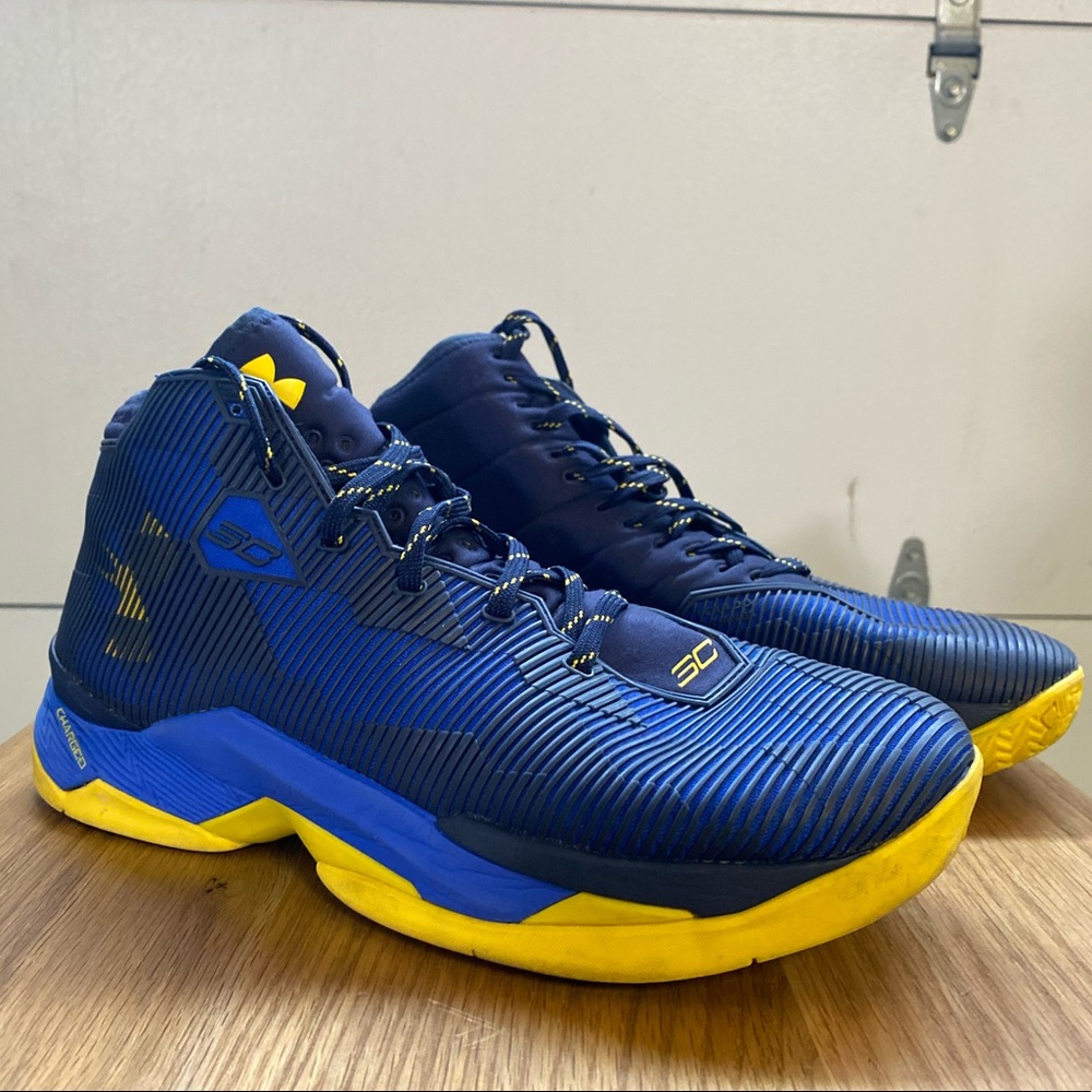 UA Curry 2.5 Dub Nation